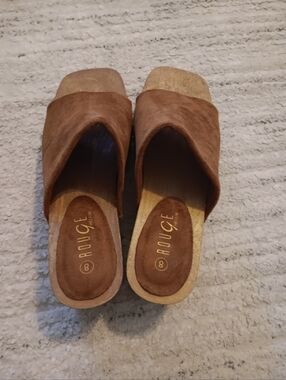 Rouge  Brown Suede Slide Clogs 8